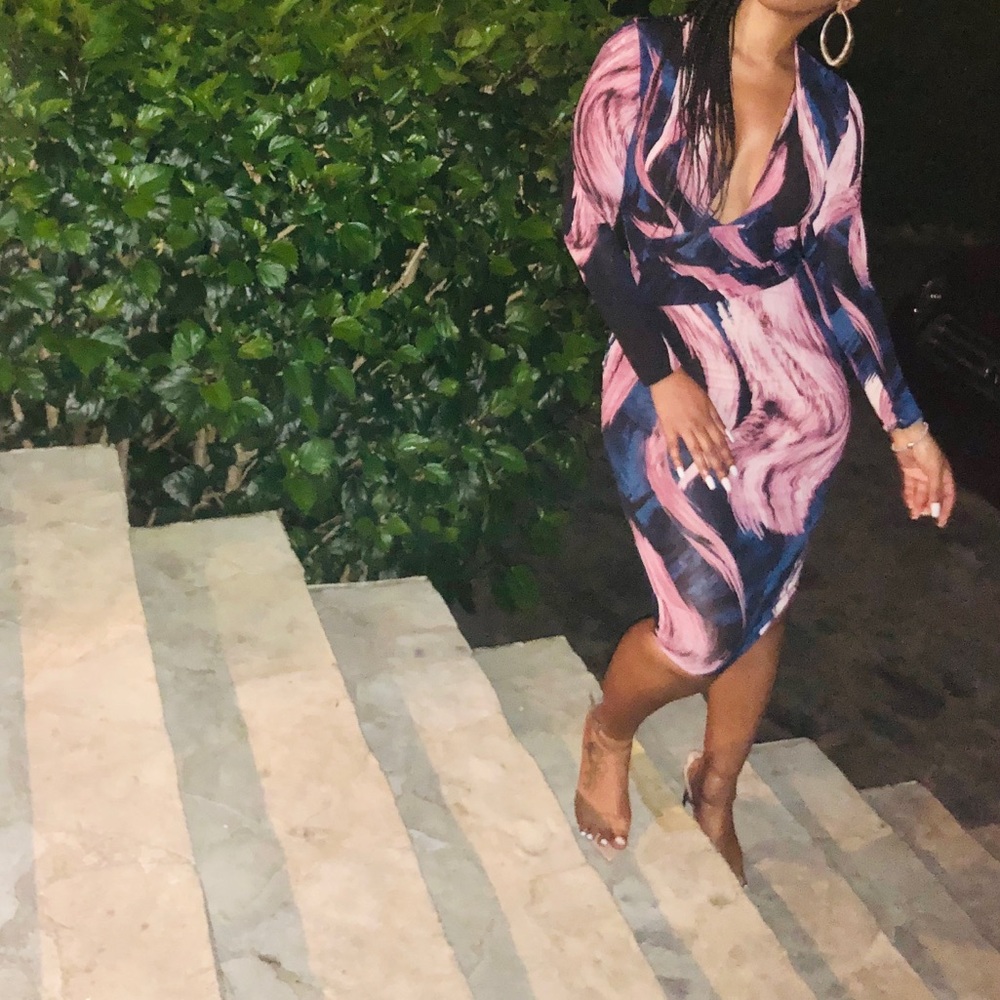 Long Sleeve Midi-Length Dress